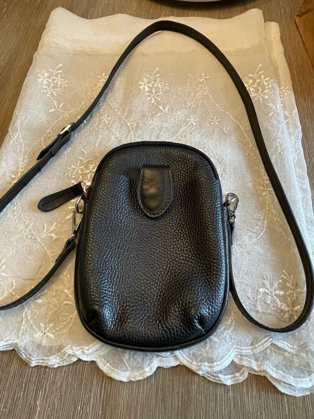 Classic Black Pebbled Leather Crossbody Small Purse.